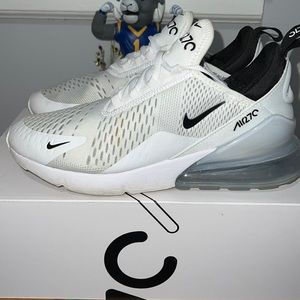 Air Max 270